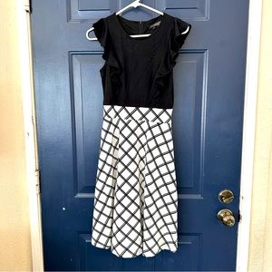 Super cute springtime, cap sleeve dress, stretchy fabric, very comfortable!